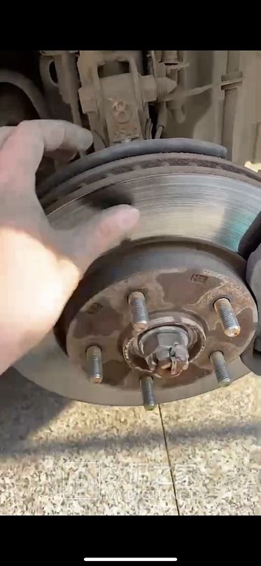 刹车异响、抖动与磨损？一文解析刹车片问题与解决之道